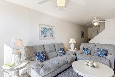 Adosado en venta en Davenport, Florida, 4 dormitorios, 176.7 m2 № 2218380 - foto 6