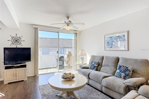 Adosado en venta en Davenport, Florida, 4 dormitorios, 176.7 m2 № 2218380 - foto 3