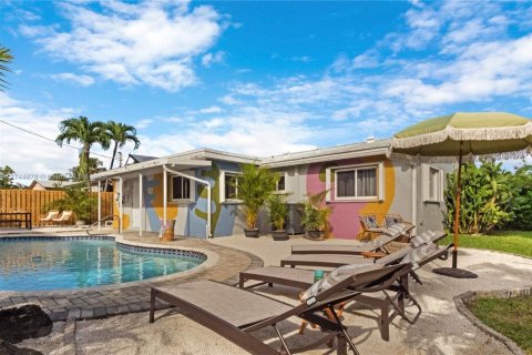 House in Pompano Beach, Florida 4 bedrooms, 149.94 sq.m. № 1492211 - photo 4
