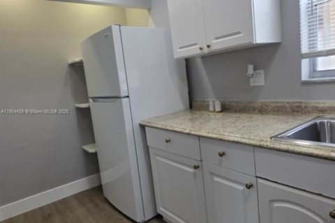 Copropriété à louer à West Palm Beach, Floride: 1 chambre, 55.74 m2 № 1955435 - photo 2