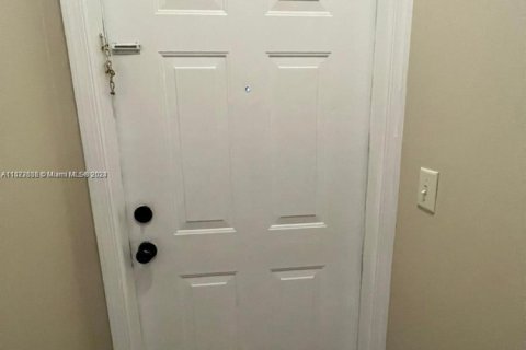Купить кондоминиум в Корал-Спрингс, Флорида 2 спальни, 104.05м2, № 1984763 - фото 4