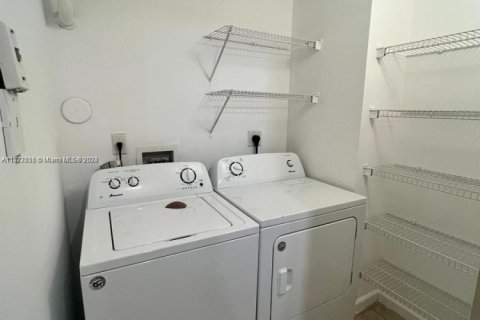 Купить кондоминиум в Корал-Спрингс, Флорида 2 спальни, 104.05м2, № 1984763 - фото 9