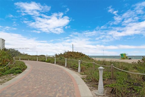 Condominio en venta en Miami Beach, Florida, 18.58 m2 № 1962960 - foto 27