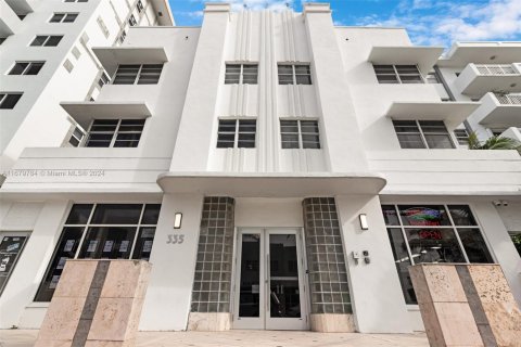 Condominio en venta en Miami Beach, Florida, 18.58 m2 № 1962960 - foto 1