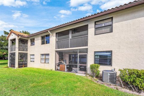 Купить кондоминиум в Дирфилд-Бич, Флорида 2 спальни, 102.19м2, № 2006873 - фото 27