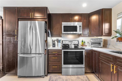 Купить кондоминиум в Дирфилд-Бич, Флорида 2 спальни, 102.19м2, № 2006873 - фото 5