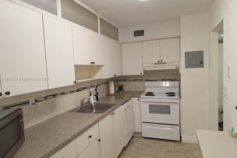 Copropriété à vendre à Miami, Floride: 1 chambre, 79.34 m2 № 1939322 - photo 8