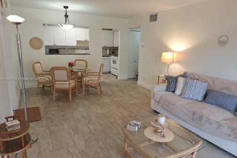 Copropriété à vendre à Miami, Floride: 1 chambre, 79.34 m2 № 1939322 - photo 4