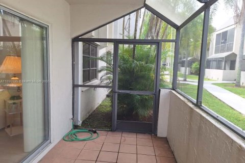 Copropriété à vendre à Miami, Floride: 1 chambre, 79.34 m2 № 1939322 - photo 13