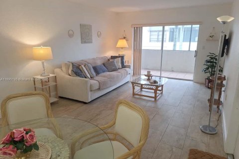 Copropriété à vendre à Miami, Floride: 1 chambre, 79.34 m2 № 1939322 - photo 1