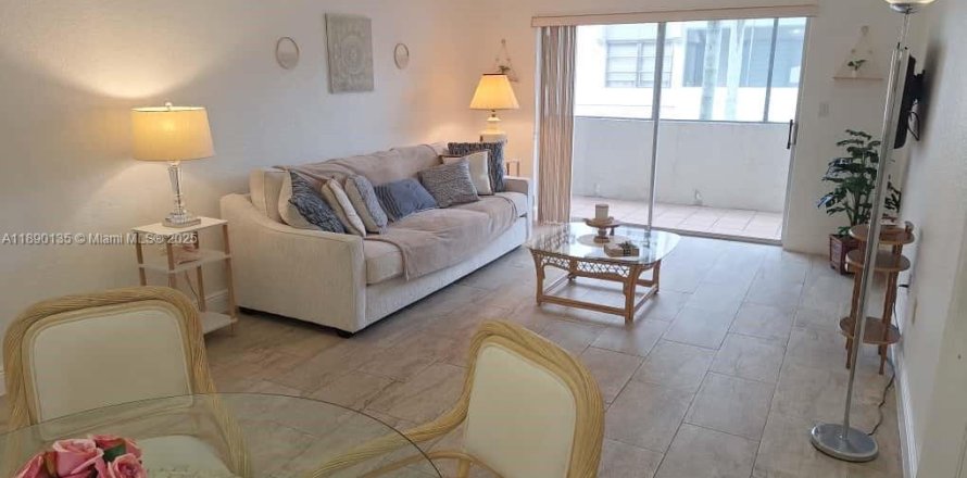 Condo à Miami, Floride, 1 chambre  № 1939322