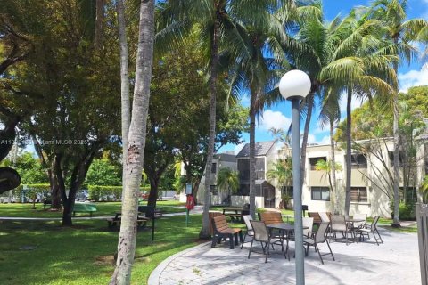 Copropriété à vendre à Miami, Floride: 1 chambre, 79.34 m2 № 1939322 - photo 18