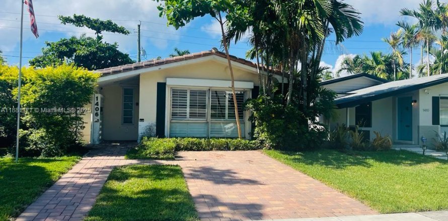 Дом в Холливуд, Флорида 3 спальни, 172.15м2 № 1924867