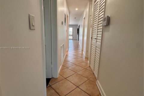 Купить виллу или дом в Холливуд, Флорида 3 спальни, 172.15м2, № 1924867 - фото 25