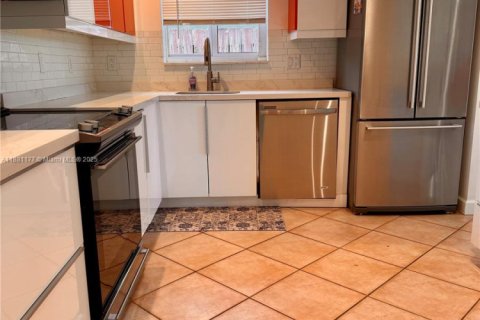 Купить виллу или дом в Холливуд, Флорида 3 спальни, 172.15м2, № 1924867 - фото 14