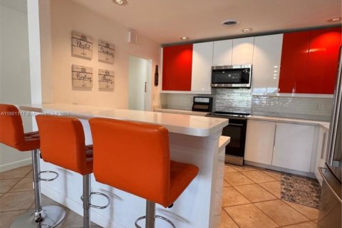 Купить виллу или дом в Холливуд, Флорида 3 спальни, 172.15м2, № 1924867 - фото 12