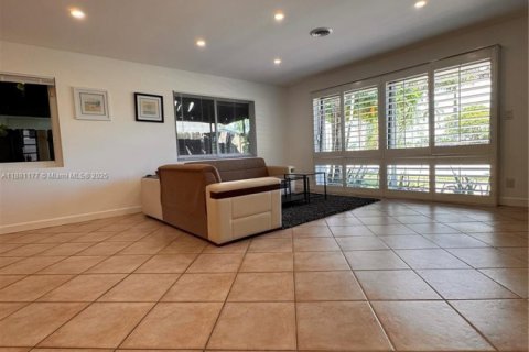 Купить виллу или дом в Холливуд, Флорида 3 спальни, 172.15м2, № 1924867 - фото 5