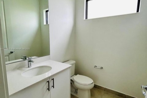 House in Ave Maria, Florida 3 bedrooms № 1840840 - photo 9