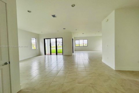 House in Ave Maria, Florida 3 bedrooms № 1840840 - photo 4