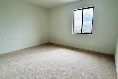 House in Ave Maria, Florida 3 bedrooms № 1840840 - photo 13