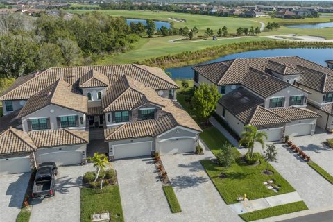 Condo in Bradenton, Florida, 3 bedrooms in LAKEWOOD NATIONAL № 2113697