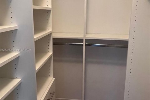 Condo in Sunrise, Florida, 1 bedroom  № 2069584 - photo 10