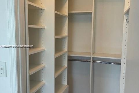 Condo in Sunrise, Florida, 1 bedroom  № 2069584 - photo 11