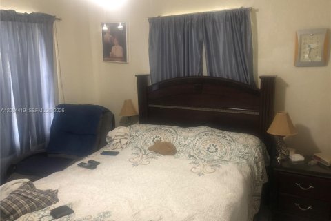 Villa ou maison à vendre à Hialeah, Floride: 4 chambres, 99.03 m2 № 2353684 - photo 14