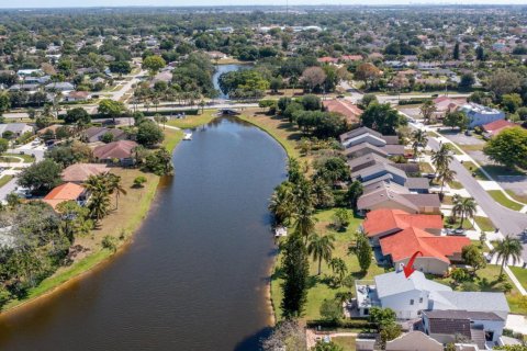 Casa en alquiler en Wellington, Florida, 3 dormitorios, 193.05 m2 № 1102057 - foto 1