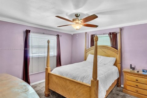 House in Miami Gardens, Florida 4 bedrooms, 184.78 sq.m. № 1968693 - photo 23