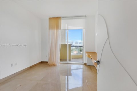 Condominio en venta en Sunny Isles Beach, Florida, 3 dormitorios, 205.69 m2 № 1982130 - foto 25
