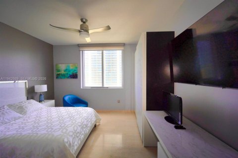 Condo in Miami, Florida, 1 bedroom  № 2000465 - photo 20