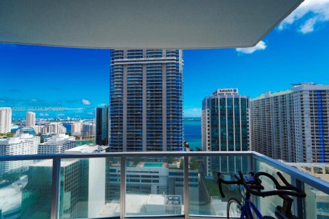 Condo in Miami, Florida, 1 bedroom  № 2000465 - photo 26