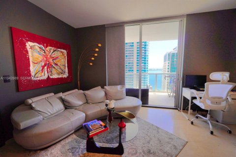 Condo in Miami, Florida, 1 bedroom  № 2000465 - photo 15