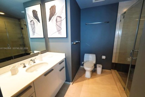 Condo in Miami, Florida, 1 bedroom  № 2000465 - photo 23