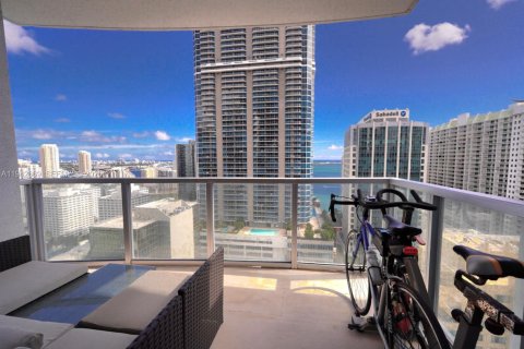 Condo in Miami, Florida, 1 bedroom  № 2000465 - photo 25