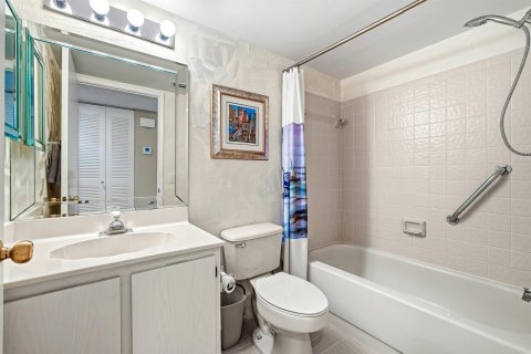 Condo in Boynton Beach, Florida, 3 bedrooms № 2172156 - photo 13