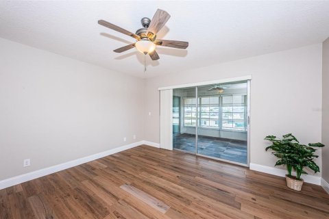 Condo in New Port Richey, Florida, 2 bedrooms  № 1680708 - photo 30