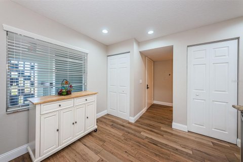 Condo in New Port Richey, Florida, 2 bedrooms  № 1680708 - photo 28