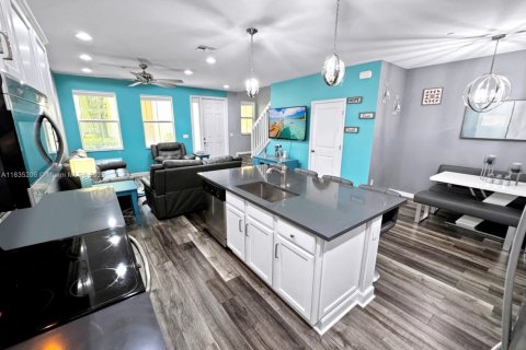 Townhouse in Cooper City, Florida 3 bedrooms, 123.93 sq.m. № 1819854 - photo 10
