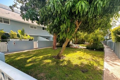 Adosado en alquiler en Key Biscayne, Florida, 2 dormitorios, 81.29 m2 № 1956315 - foto 26