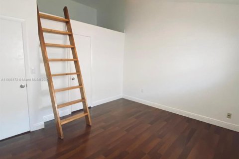 Adosado en alquiler en Key Biscayne, Florida, 2 dormitorios, 81.29 m2 № 1956315 - foto 14