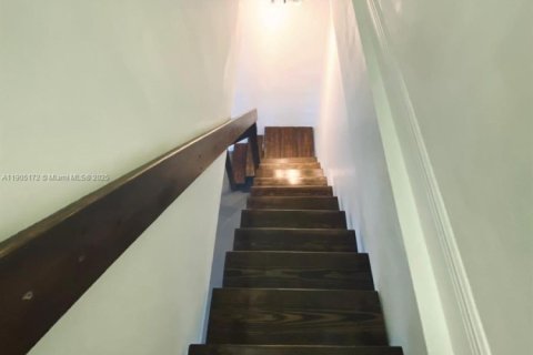 Adosado en alquiler en Key Biscayne, Florida, 2 dormitorios, 81.29 m2 № 1956315 - foto 6