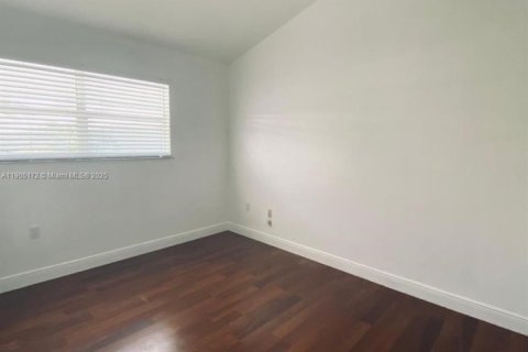 Adosado en alquiler en Key Biscayne, Florida, 2 dormitorios, 81.29 m2 № 1956315 - foto 8