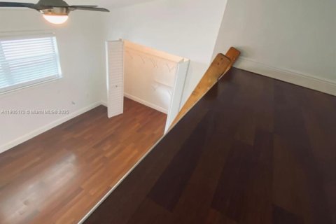 Adosado en alquiler en Key Biscayne, Florida, 2 dormitorios, 81.29 m2 № 1956315 - foto 11