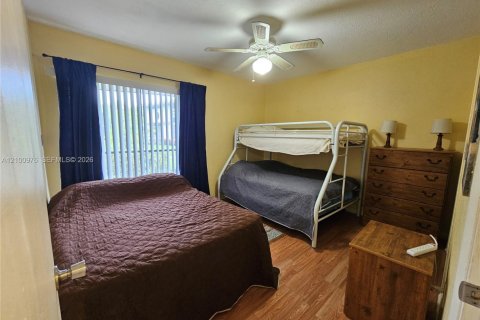 Condo in Tamarac, Florida, 1 bedroom  № 2401667 - photo 7