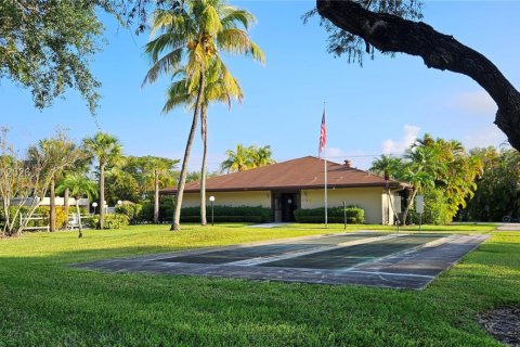 Condo in Tamarac, Florida, 1 bedroom  № 2401667 - photo 14