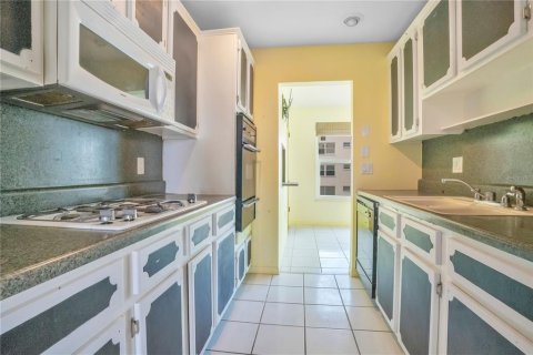 Copropriété à vendre à Gulfport, Floride: 2 chambres, 104.05 m2 № 2149583 - photo 12