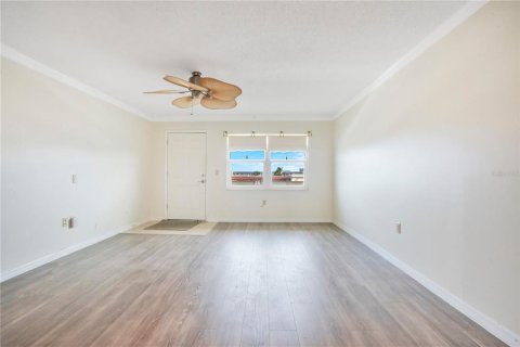 Copropriété à vendre à Gulfport, Floride: 2 chambres, 104.05 m2 № 2149583 - photo 7