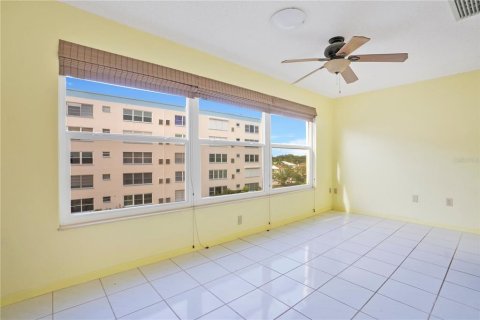 Copropriété à vendre à Gulfport, Floride: 2 chambres, 104.05 m2 № 2149583 - photo 18